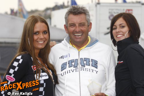 Wat iest Kalff: patat met of twee pitbabes